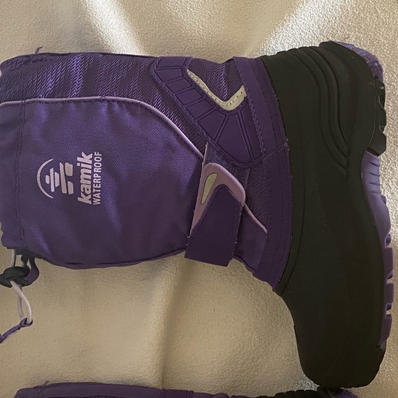 Kamik Waterproof Boots, Size 1 - Picture 3 of 12